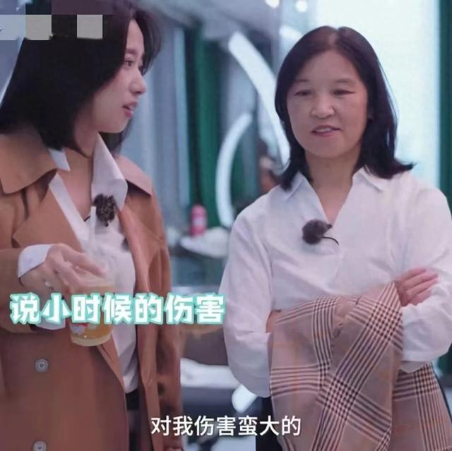 网红李蠕蠕自曝成长伤痛，小时候一件事对她影响至深